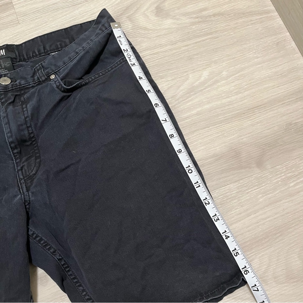 H&M Shorts - Picture 4 of 5